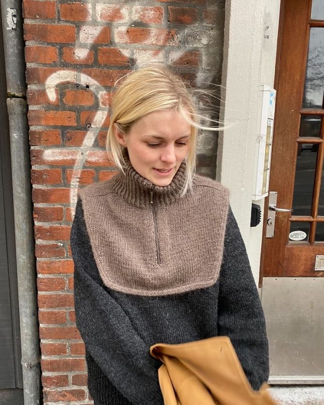 Zipper Neck