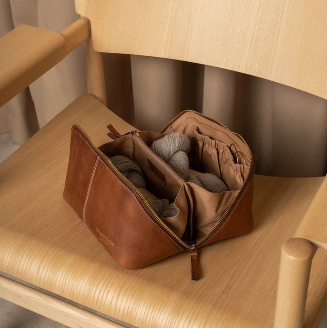 Hovedbilde Project 9 - Walnut/gold