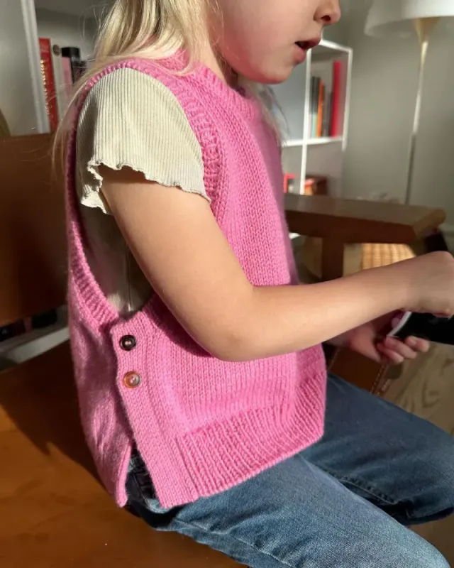 Lulu Slipover Junior (oppskrift)