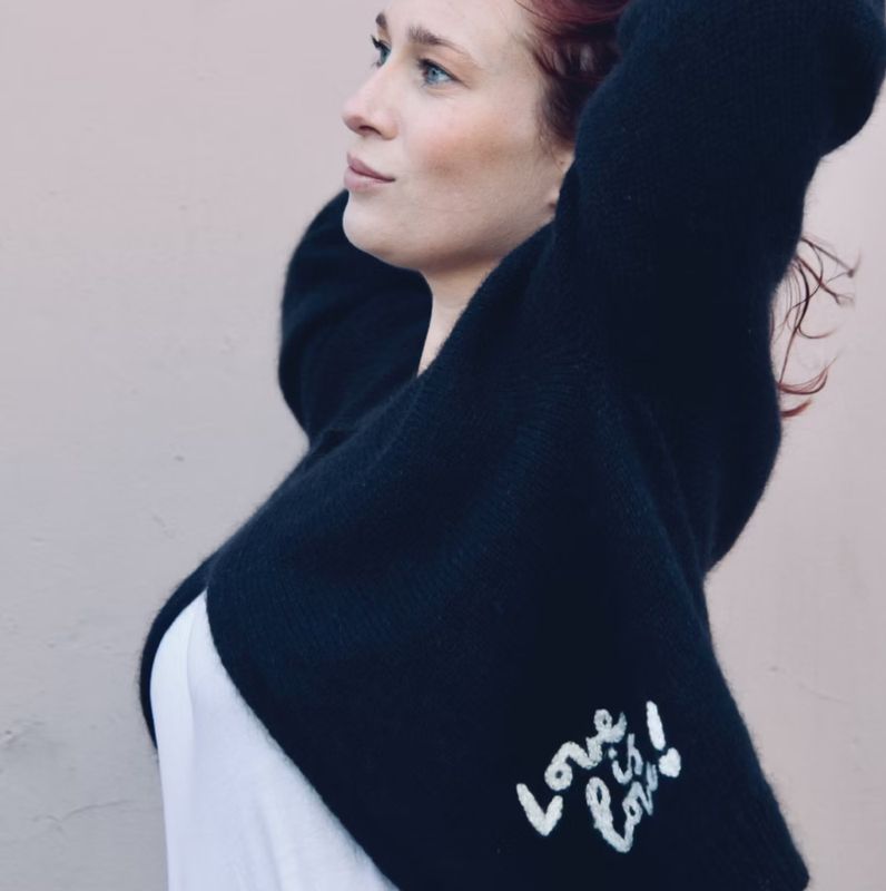 Love is Love Cardigan (oppskrift)