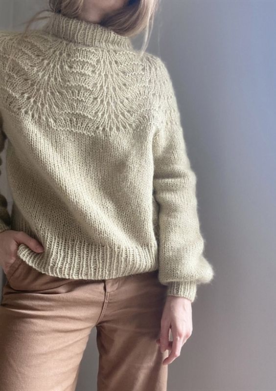 leKnit - Peacock Sweater