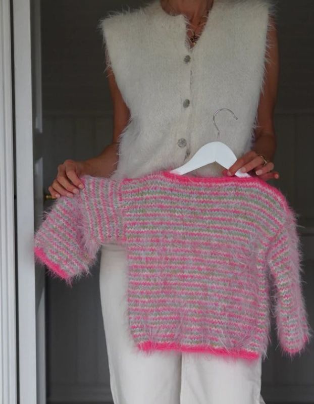 Fuzzy sweater Barn