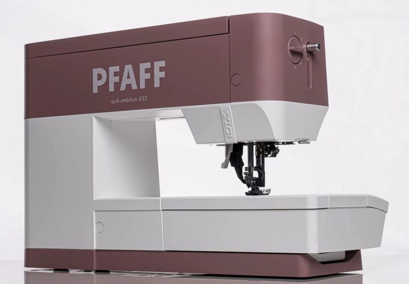 PFAFF®-dyne ambition™ 635
